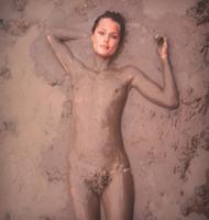 Annie Leibovitz Lauren Hutton C-Print, Signed Edition - Sold for $4,687 on 02-08-2020 (Lot 275).jpg